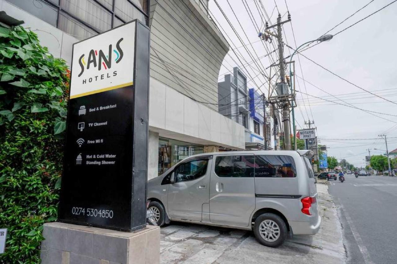 Sans Hotel Ekkon Yogyakarta By Reddoorz Ngabean ภายนอก รูปภาพ